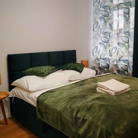Hugo Eden Apartamento