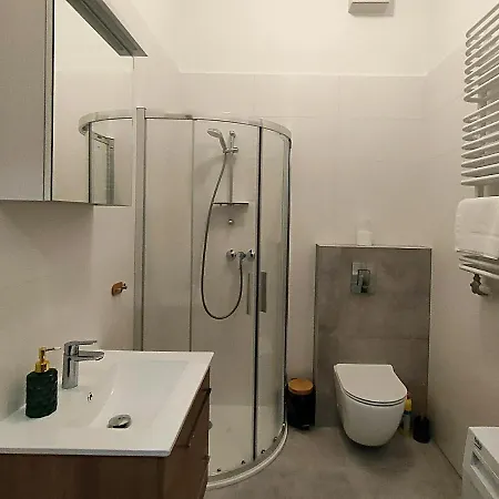 Hugo Eden Apartamento
