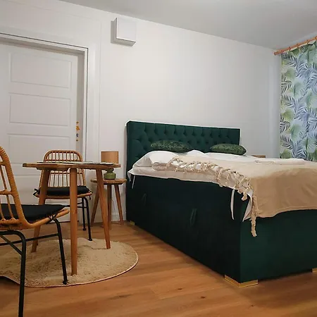 Hugo Eden Apartamento *