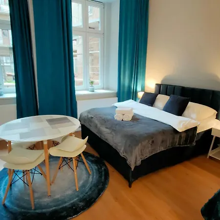 Hugo Eden Apartamento
